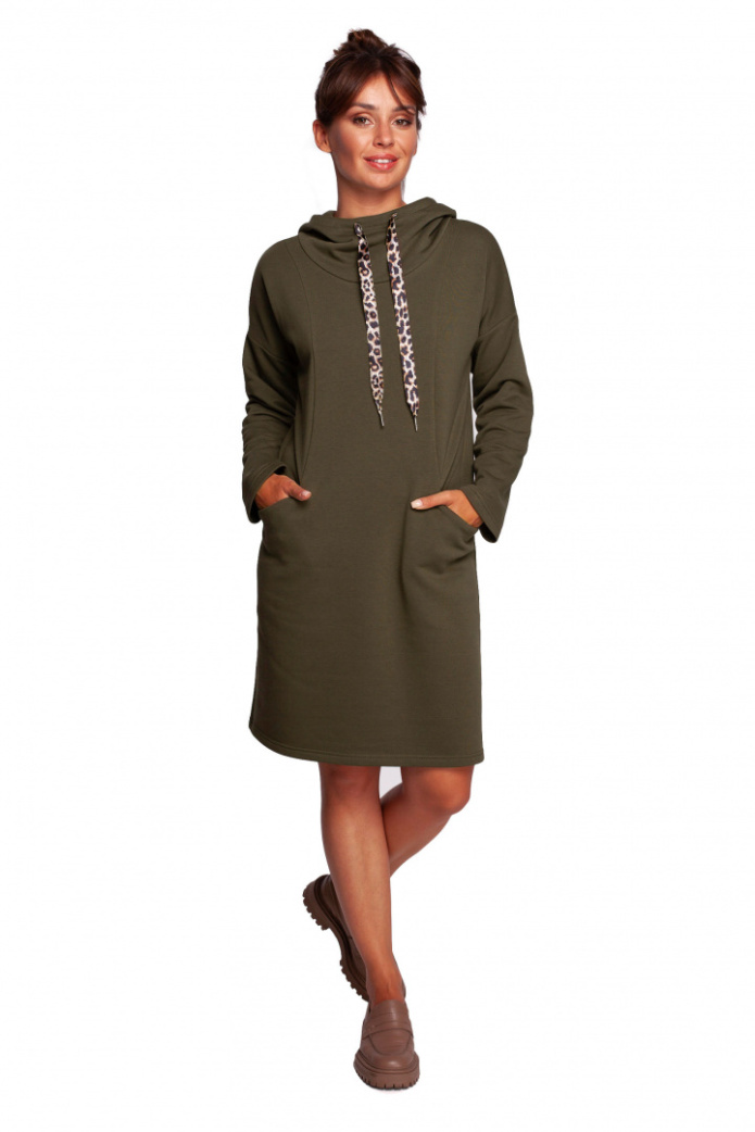 Sukienka midi dzianinowa z kapturem i długim rękawem oliwkowa